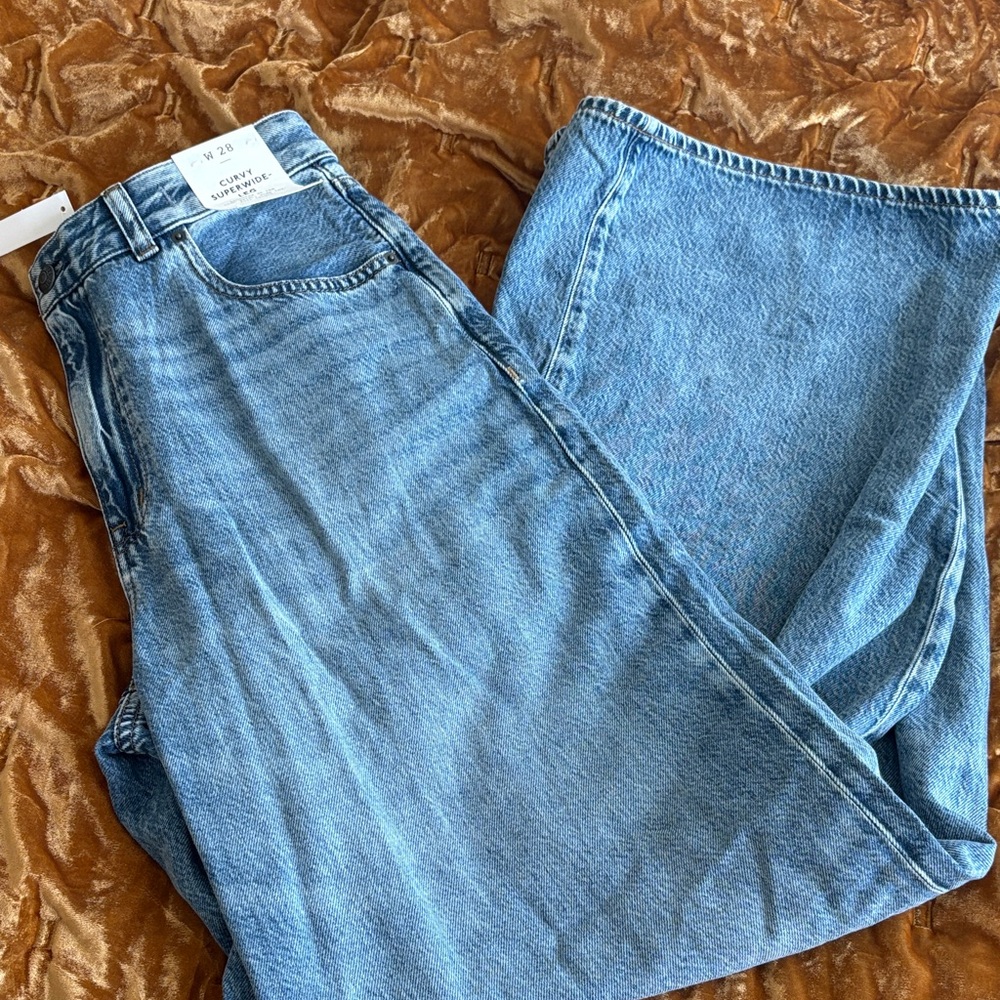 Madewell Light Blue Denim - Picture 5 of 8